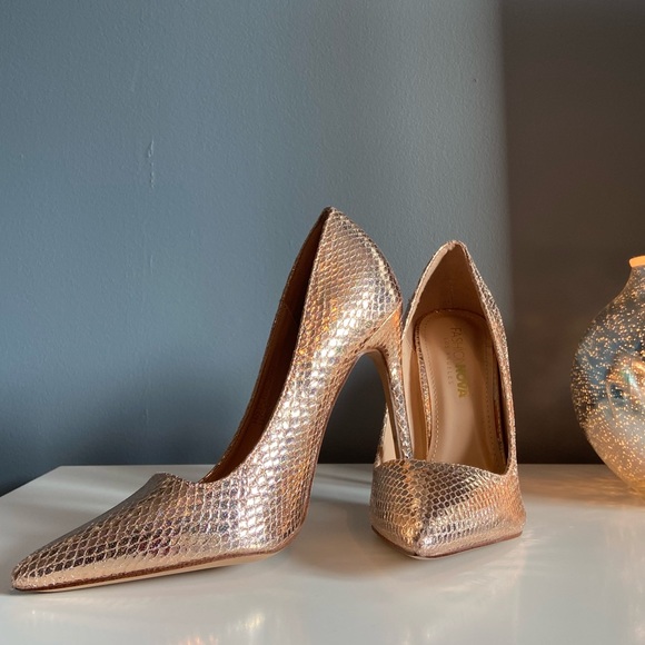 Rose Gold Mermaid Fashion Nova Heels - Picture 4 of 12